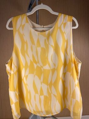 Calvin Klein Yellow Abstract Sleeveless Blouse XL Sheer Lightweight Top